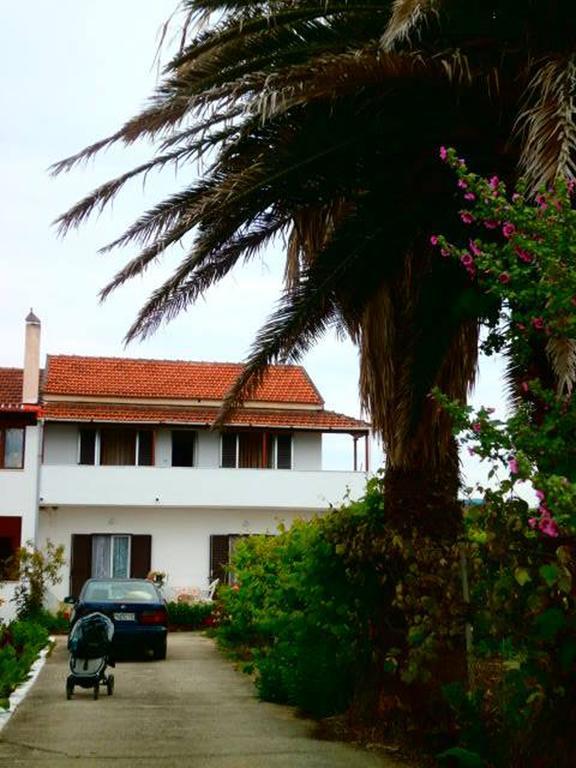 Eftichia Apartment Roda  Exterior photo